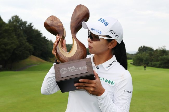 朴宝谦夺冠列131位-蔡佩颖上升到194位-女子排名 (朴宝谦夺冠列)